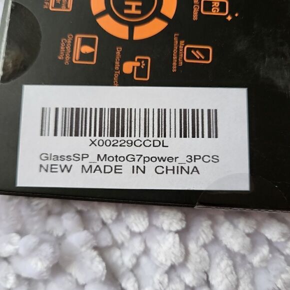 Ailun glass screen protector (comes with 2 in pack) - Picture 2 of 3